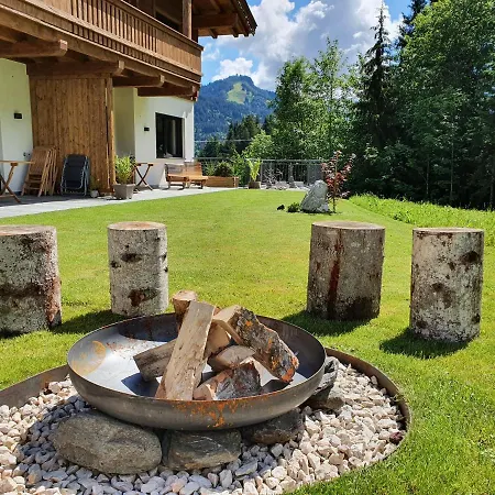 Zeitfrei Chalet Apartments Fieberbrunn Exterior foto